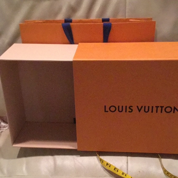 COPY - Louis Vuitton large pull out shoe box & paper bag - Picture 7 of 7